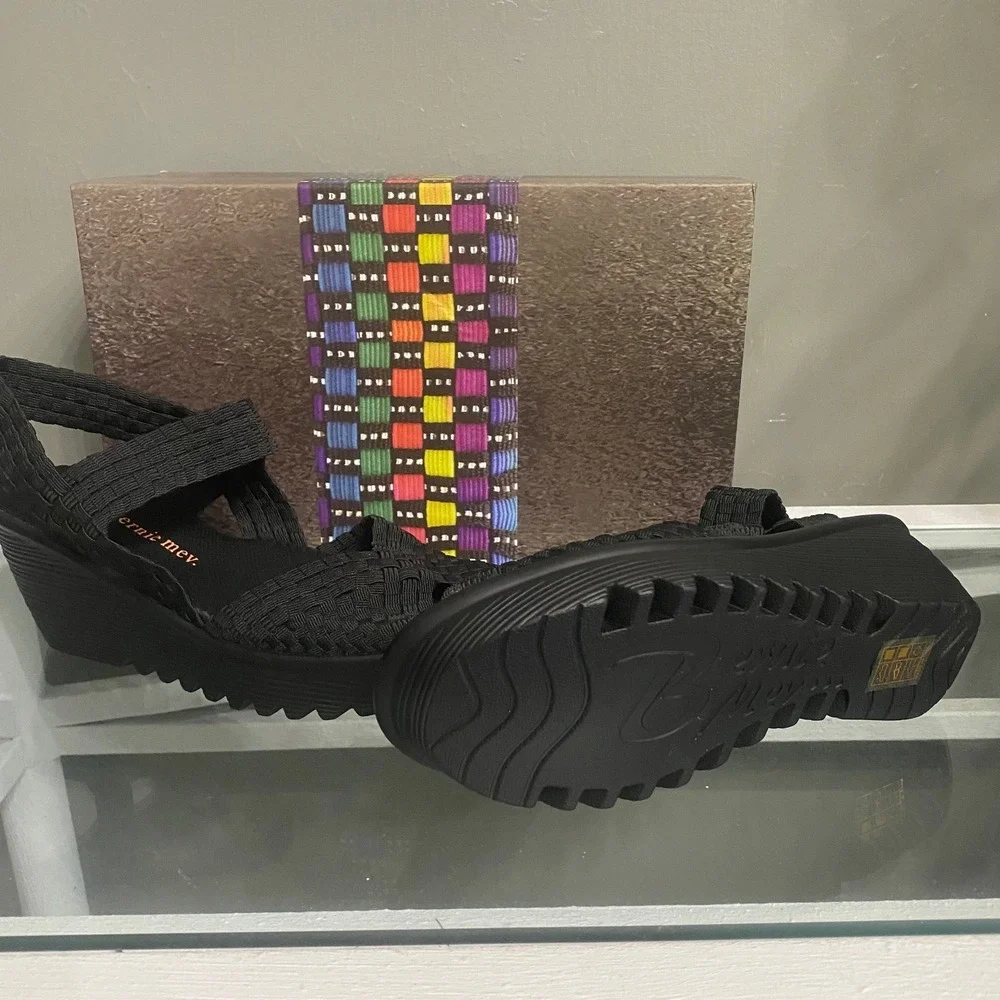 Bernie Mev Fame Black Woven Elastic Platform Wedge Sandals Women 7
